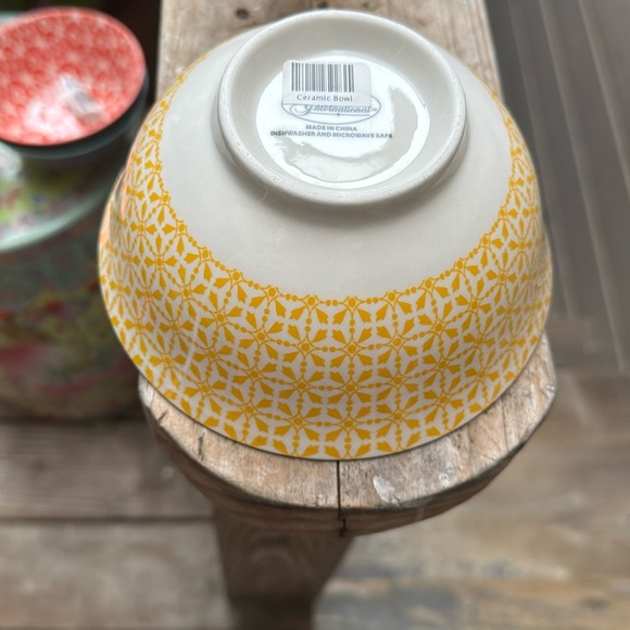 Set of four Colorful Patterned Bowls. NEW. With tags. - Picture 9 of 13